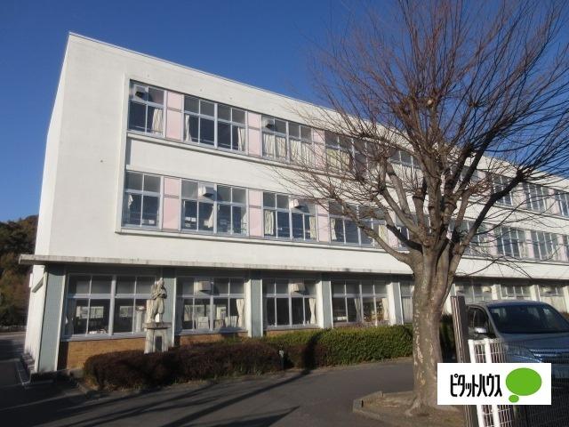 島田市立島田第四小学校：274m