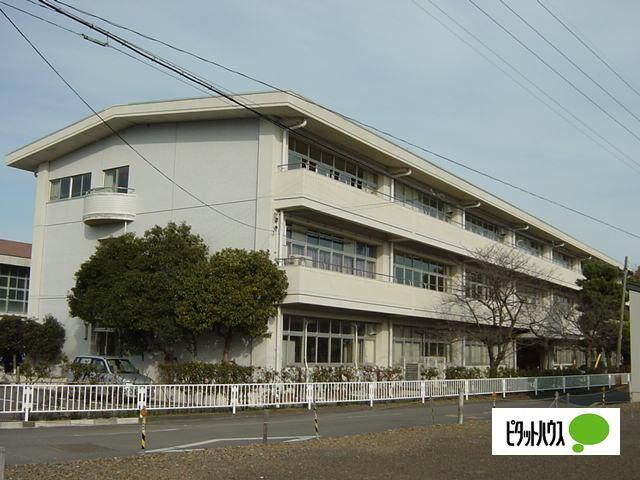 焼津市立小川小学校：645m