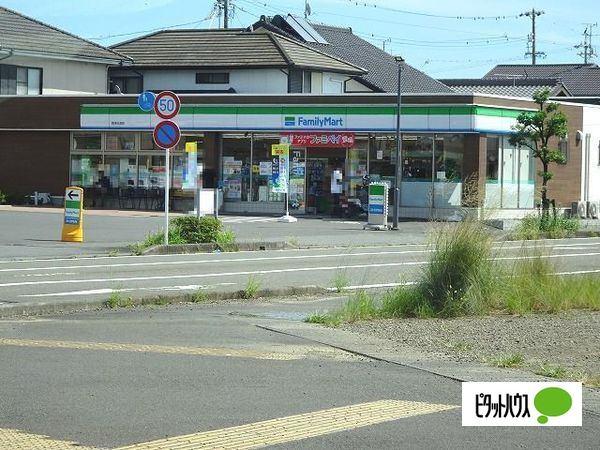 ファミリーマート焼津石津店：294m