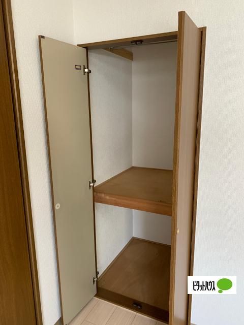 パレスアベニール 収納