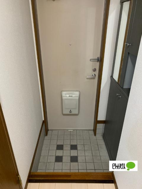 パレスアベニール 玄関