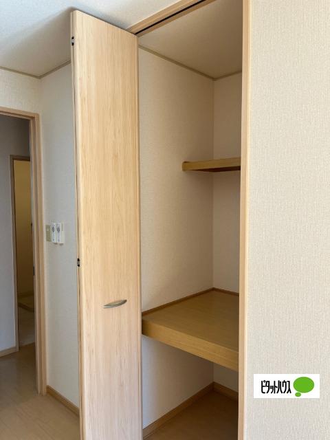 カーメル（102） 収納