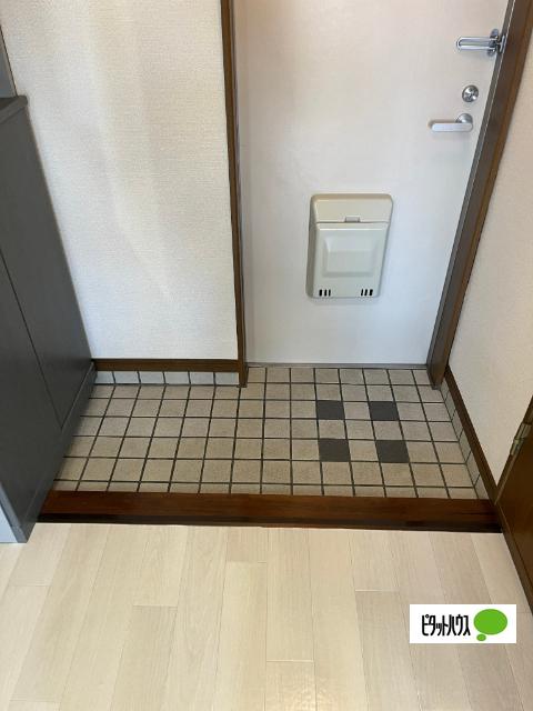 パレスアベニール 玄関