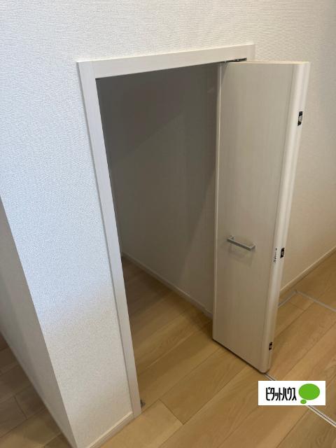 ヒカルサ焼津塩津ウエスト（101） 収納