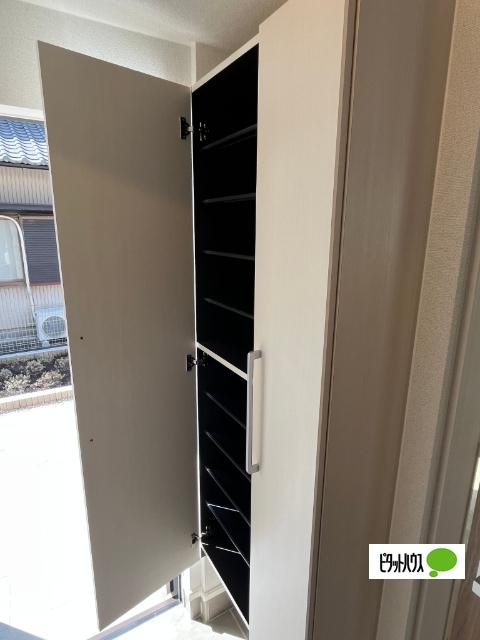 ヒカルサ焼津塩津ウエスト（101） 収納