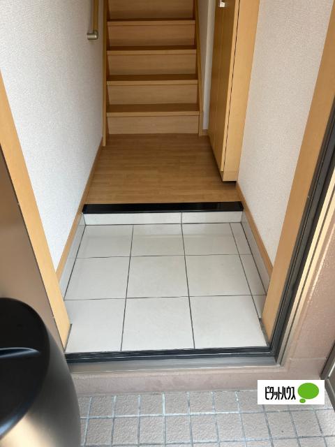 ビレッジ栄 玄関