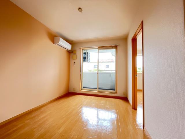 ラ・ヴィ・アン・ビレッジ 部屋画像