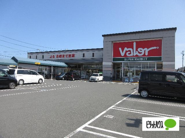 バロー石津店：656m