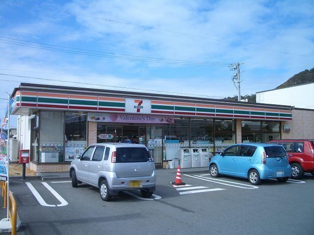 セブンイレブン　坂本店：850m