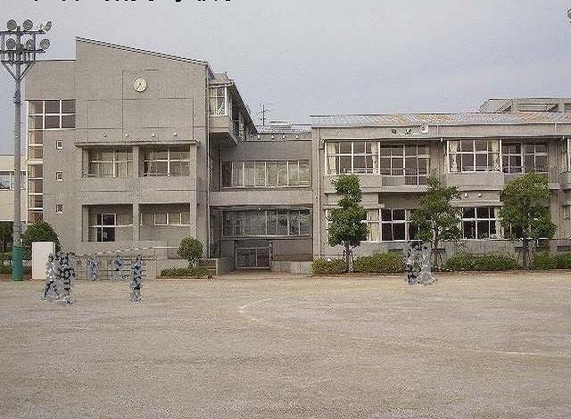 大井川南小学校：1900m