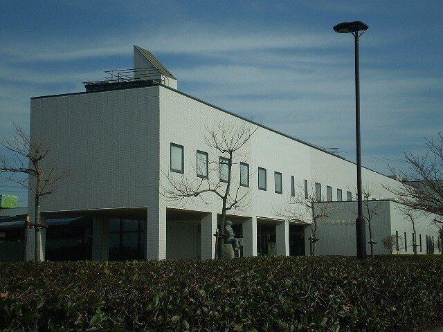 御前崎市立図書館：900m