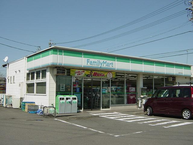 ファミリーマート（コンビニ）：1250m