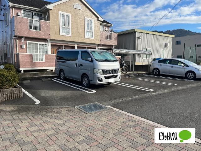 フィオーレⅠ（102） 駐車場