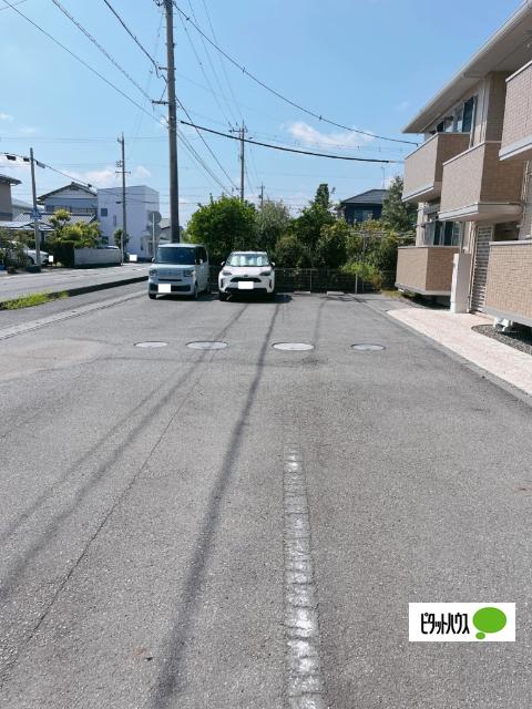 パストラル（102） 駐車場
