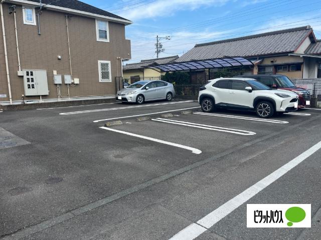プリムローズ（103） 駐車場