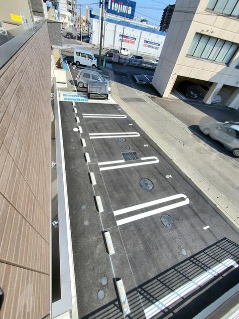 シャトー イン ハーモニーⅡ（305） 駐車場