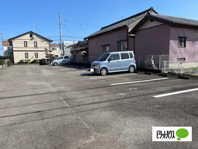 ハイツせみじまⅡ（201） 駐車場