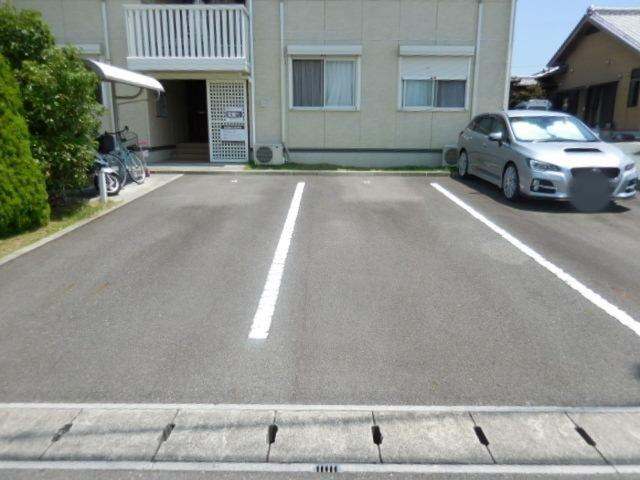 エスポワール33（103） 駐車場