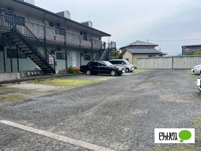 ソレイユイトウ　A（102） 駐車場