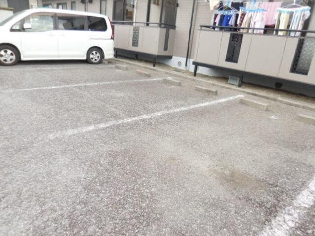 パインハイム　Ｂ（206） 駐車場