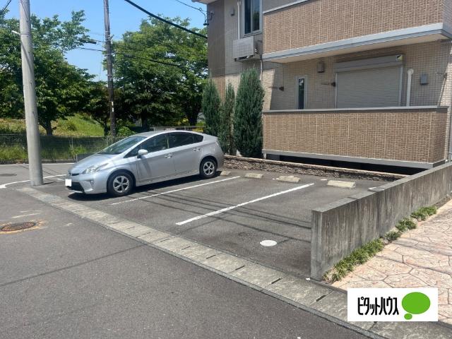 アムール　Ａ（201） 駐車場