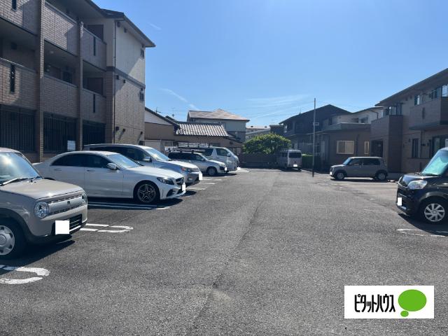 カーサ フェリーチェ（303） 駐車場
