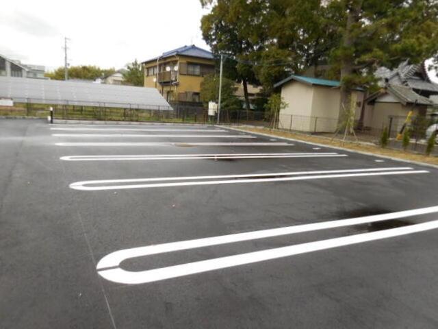 メゾン　ド　パディ（103） 駐車場