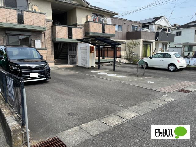 グレイスフルＹ（102） 駐車場