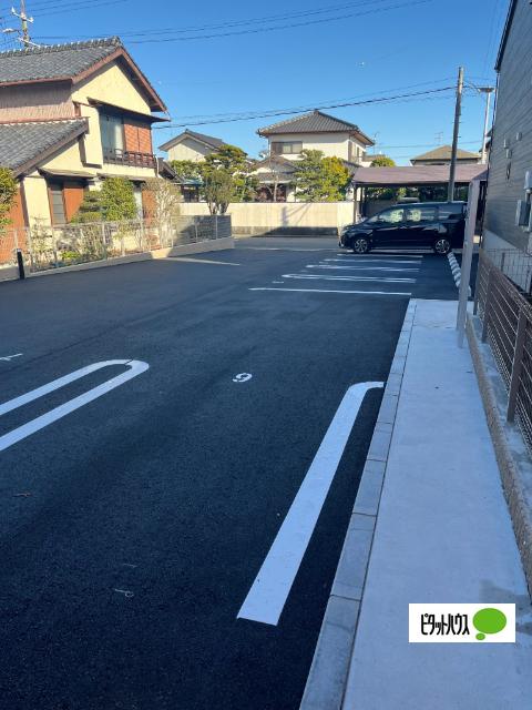 イリゼⅡ（101） 駐車場