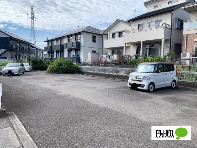 ベルヴィル　アルムＢ（203） 駐車場