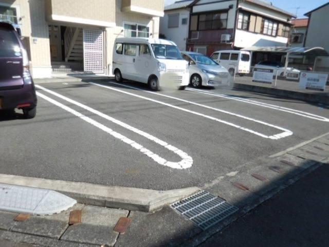 メリーカーサ（202） 駐車場