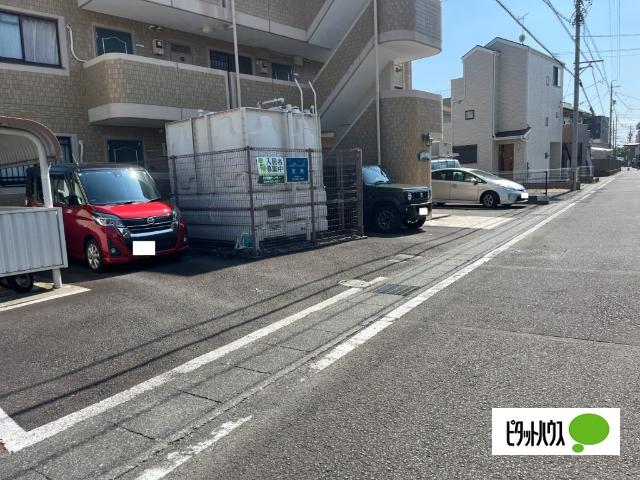 Valley Field（202） 駐車場