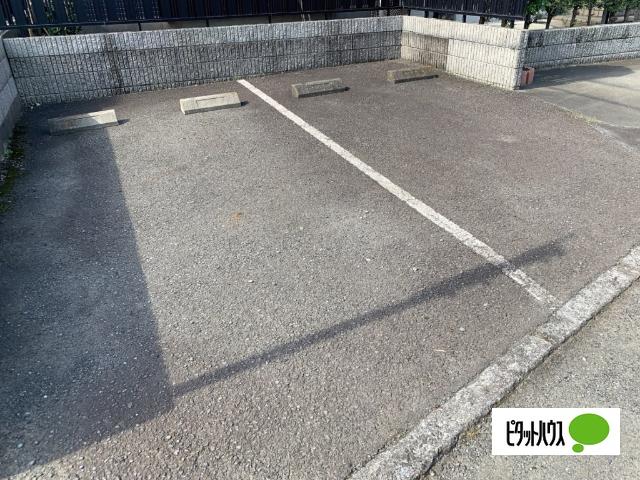 フィオーレＳ（201） 駐車場