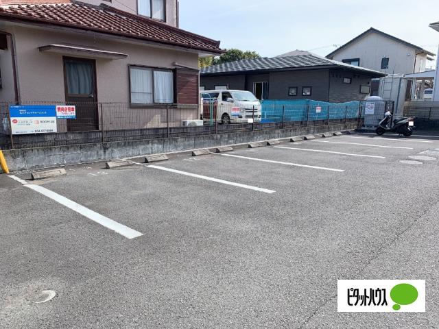 センテリヤール（101） 駐車場