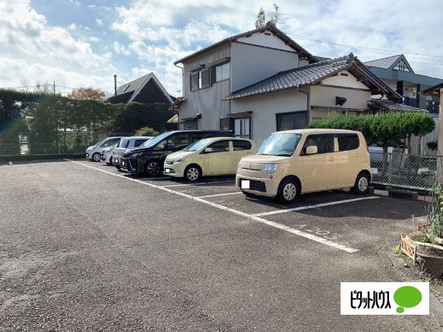 ハイツJUN　B（102） 駐車場