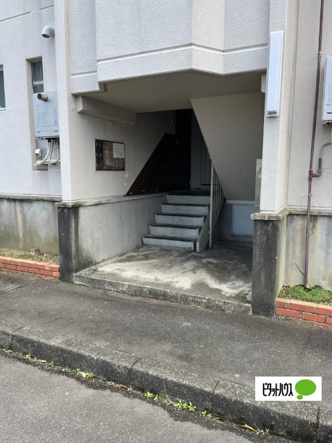 中根マンションF（301） ロビー