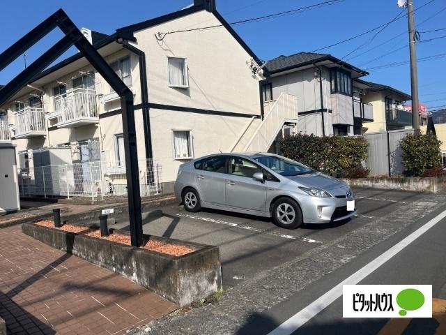 ビラ・アークルＡ（203） 駐車場