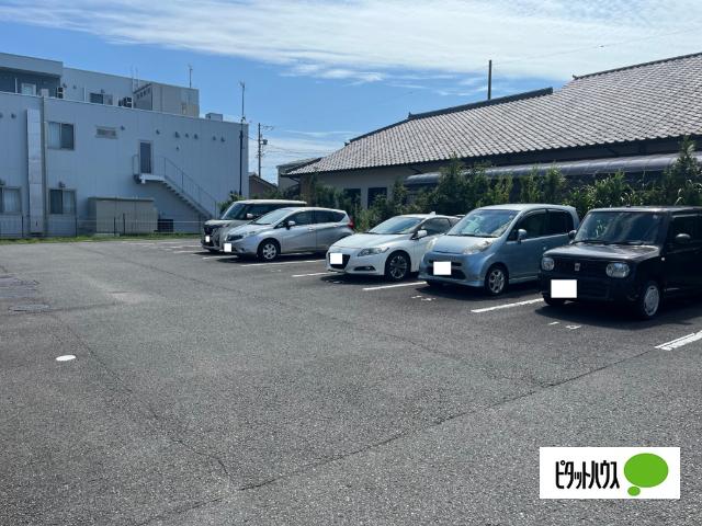 オールグランデ（503） 駐車場