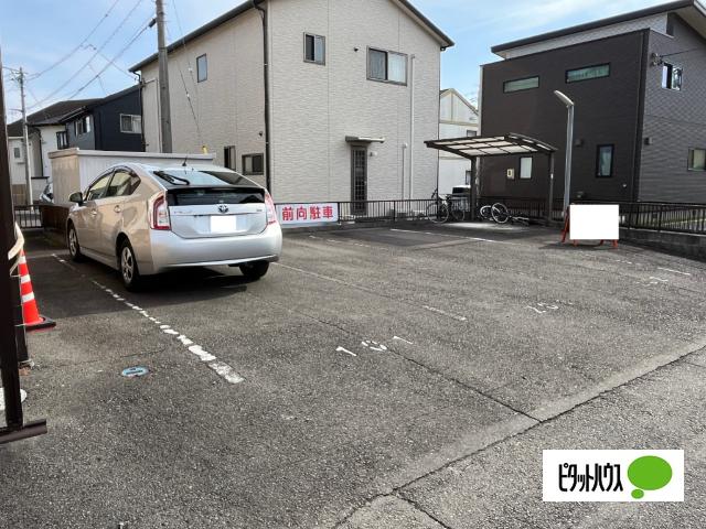 ハイツボヌール（202） 駐車場