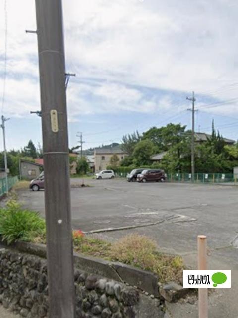 Maison Cachee（1） 駐車場
