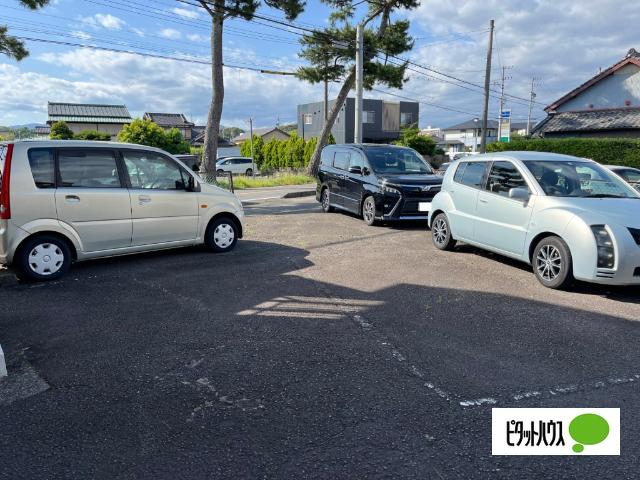 コーポ山本（202） 駐車場