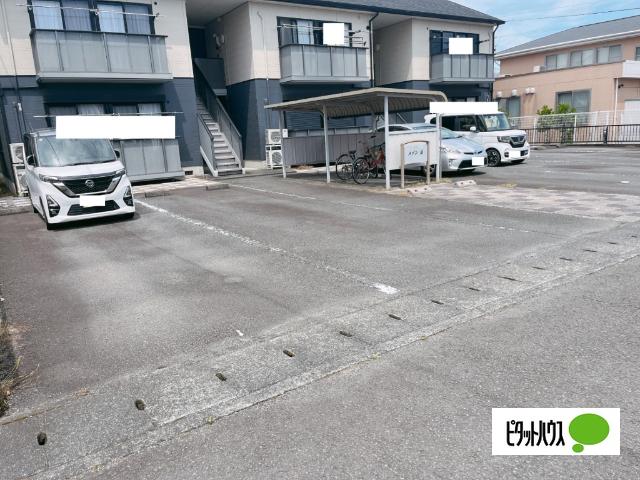 メゾン昴（202） 駐車場