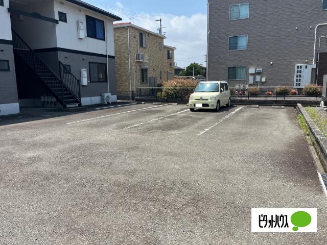 ヴィーブルA（101） 駐車場