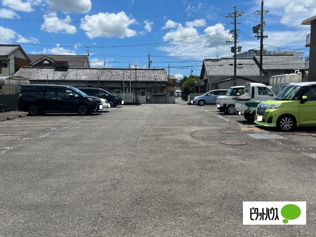 ストークマンションⅡ（30D） 駐車場