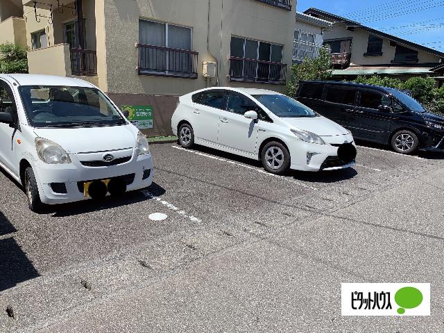 ハイツサンライズ（101） 駐車場