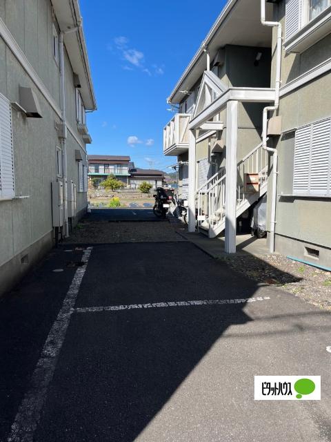 フレグランスにしがたB（101） エントランス
