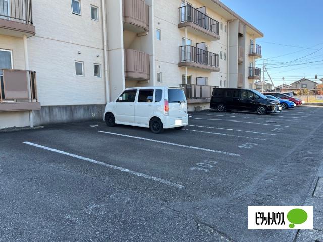紺屋マンション’92（305） 駐車場