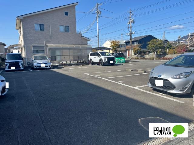 サニーコート（201） 駐車場