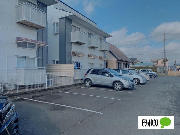 フローラ泉町D 物件画像