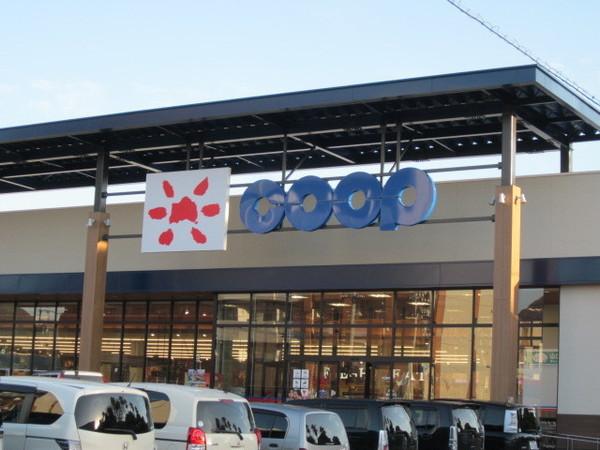 コープここと新下関店：652m